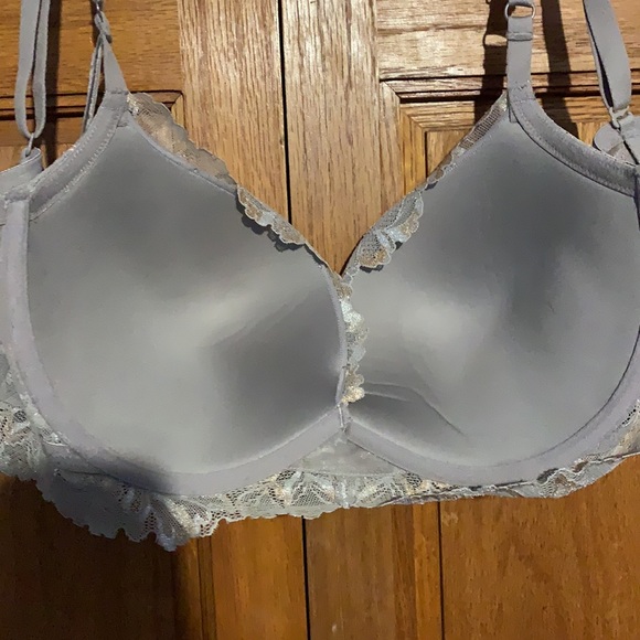 34 DDD LaSenza bras - Picture 8 of 10